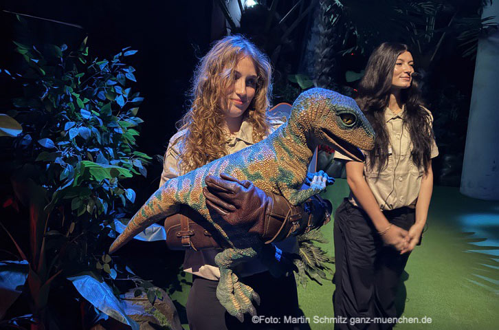 Jurassic World  The Experience in der Kleinen Olympiahalle M&uuml;nchen (&copy;Foto: Martin Schmitz) 